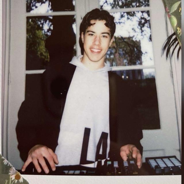 DJ BØRDEY
